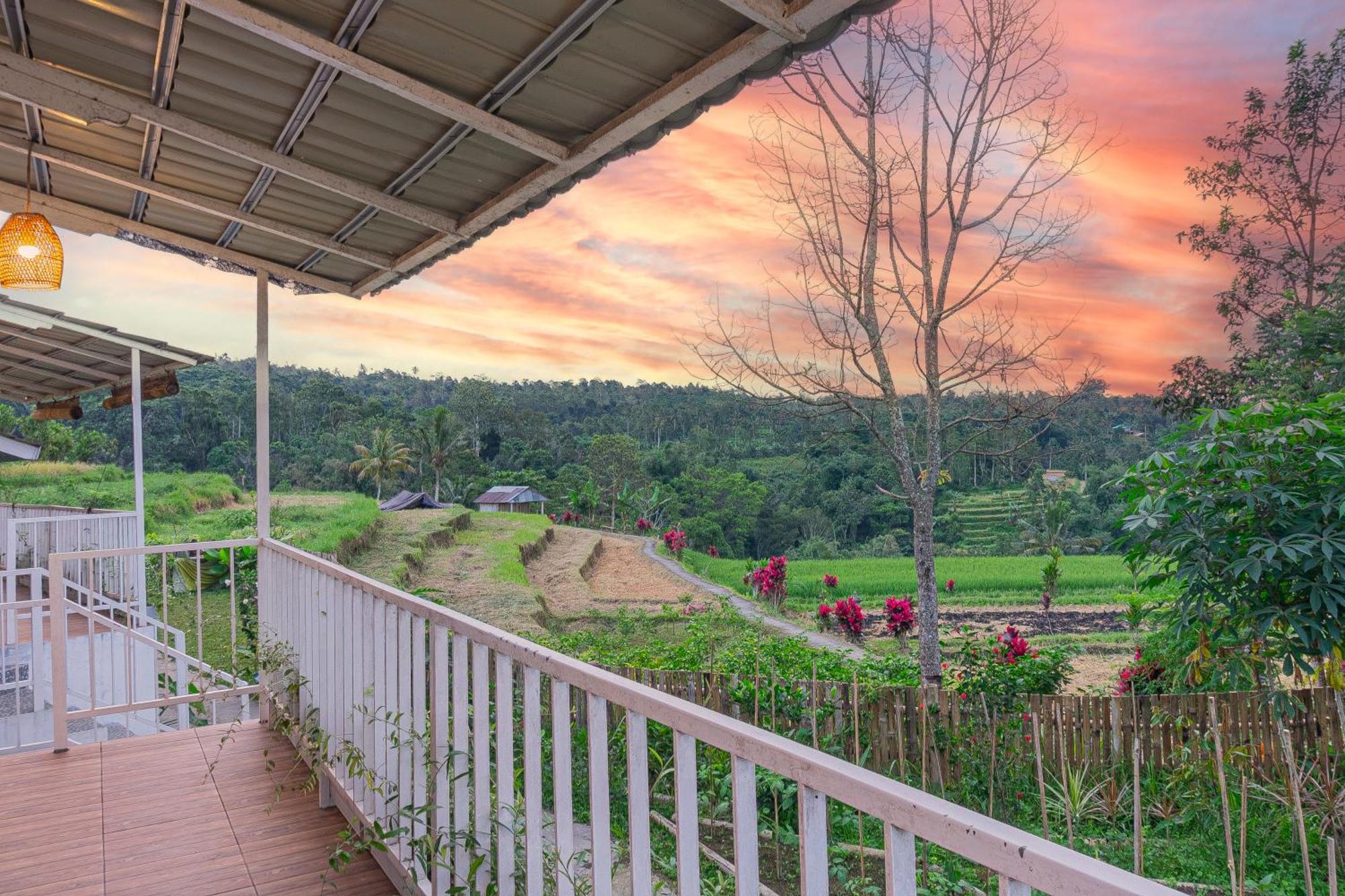 Santya Loka Lodge & Twin Waterfall Jatiluwih Zewnętrze zdjęcie